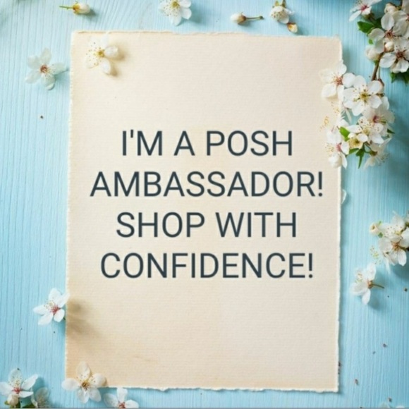 Hello, welcome to my closet! :) - Picture 2 of 5